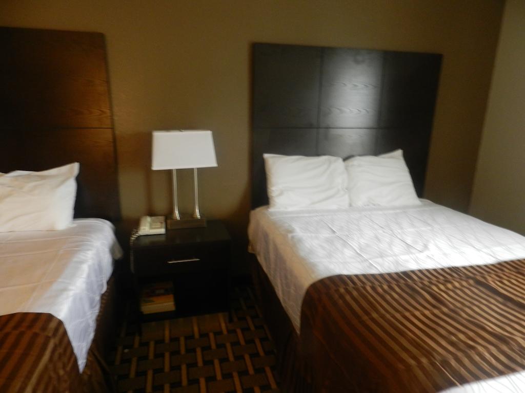 Haven Inn & Suites Дълут Стая снимка